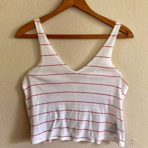 UO v-neck cropped tank shirt